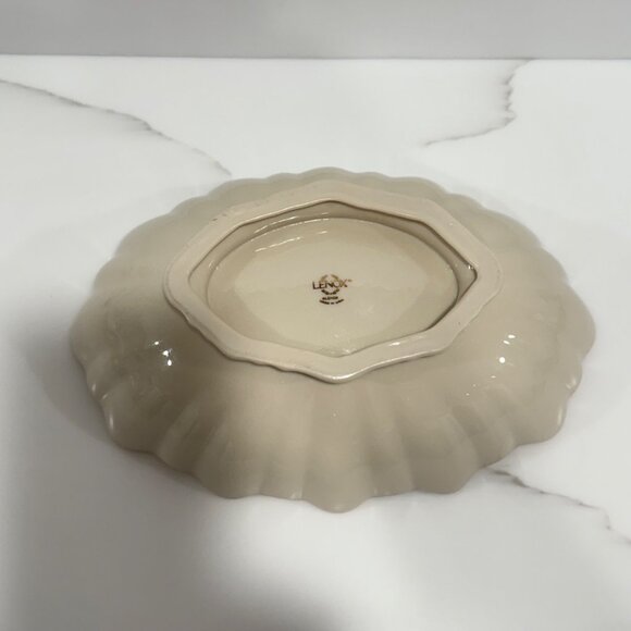 VTG MCM Lenox Scalloped Edge Centerpiece Bowl Ivory 24K Gold Trim Trinket Dish - Picture 10 of 10